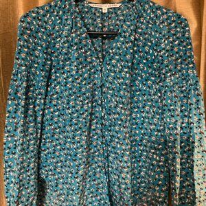 Women’s Veronica Beard, 100% silk button up long sleeve shirt, pleated arms